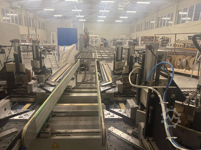 Čtyřhlavá svařovací a CNC čisticí linka Stürtz SE - HSM 30/26 Compact