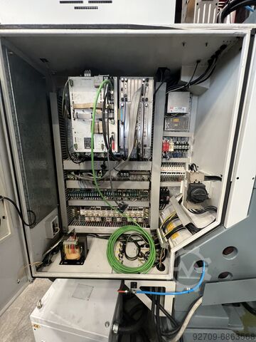 VERTIKALNI CENTAR ZA MAHINIRANJE SA 3 OSE AWEA BM-1200