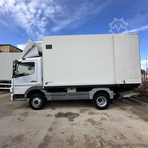 Ladbil med presenning Mercedes-Benz Atego 818