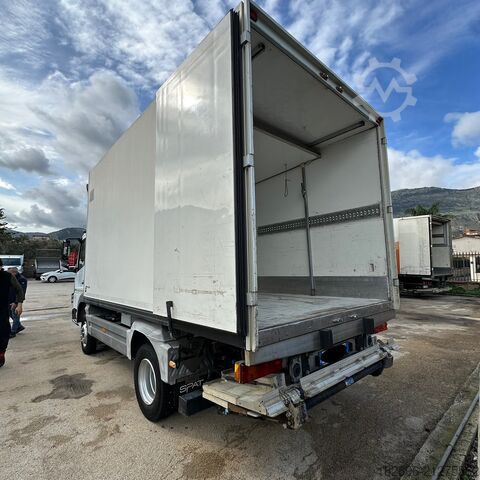 Ladbil med presenning Mercedes-Benz Atego 818