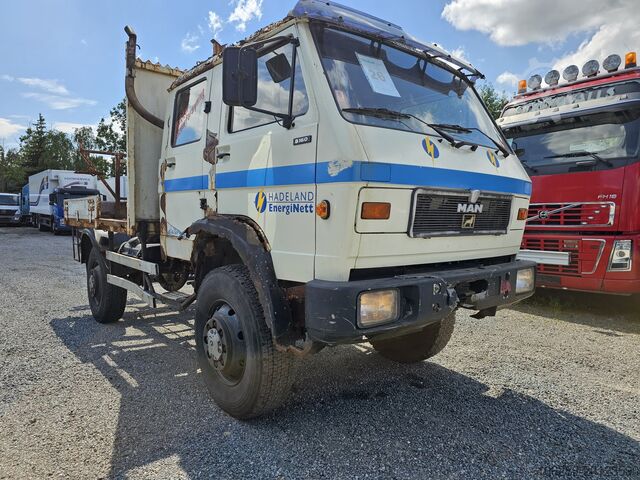 Teherautó platóval (nyitott) MAN VW-MAN 8.150 FAE G90 4x4 Doppelkabine