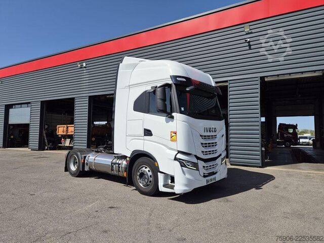 τυπική μονάδα τράκτορα Iveco S-WAY