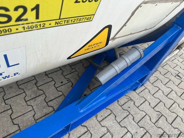 Tankcontainer CIMC 20FT SWAP 35.040L, 4 baffles / 5 holes / T11 / ...