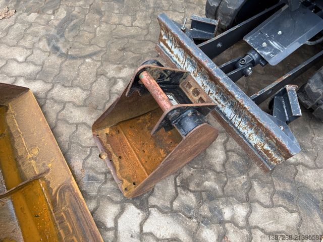 Minigraver EUROCOMACH 18ZT / 2022 BJ / 208 Stunden / MS01