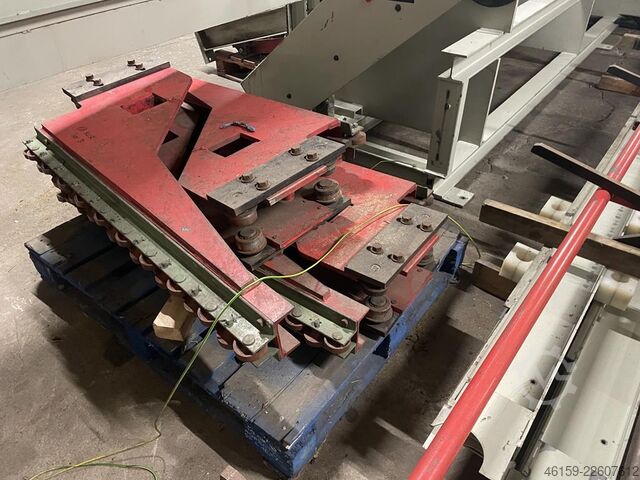 Automation av fräslinje med staplare Weinig E6 infeed + A5 outfeed + stacker