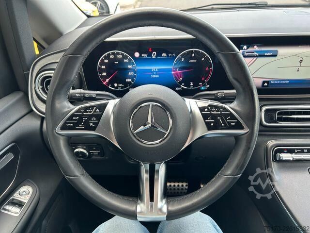 Station wagon con tetto alto Mercedes-Benz V 300 d STYLE DISTRONIC Stdheiz AHK2,5to 360