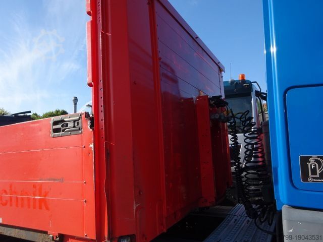 Açık yarı römork FLIEGL Sattelpritsche mit Bordwänden und 3 Achsen