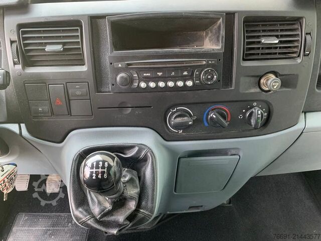 Magas tetős furgon Ford Transit 280 Van - L2 H2