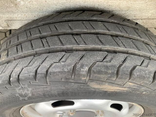 Magas tetős furgon Ford Transit 280 Van - L2 H2