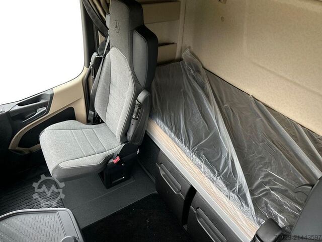 Platós teherautó ponyvával Mercedes-Benz ACTROS