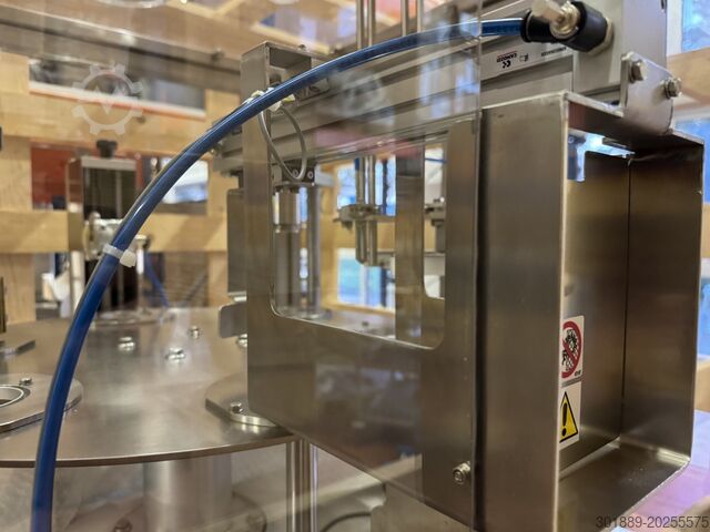 Rotacyjna nalewarka do produkcji lodów RotoPack 15/6