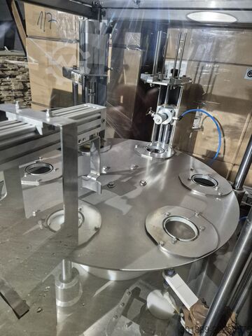 Rotacyjna nalewarka do produkcji lodów RotoPack 15/6