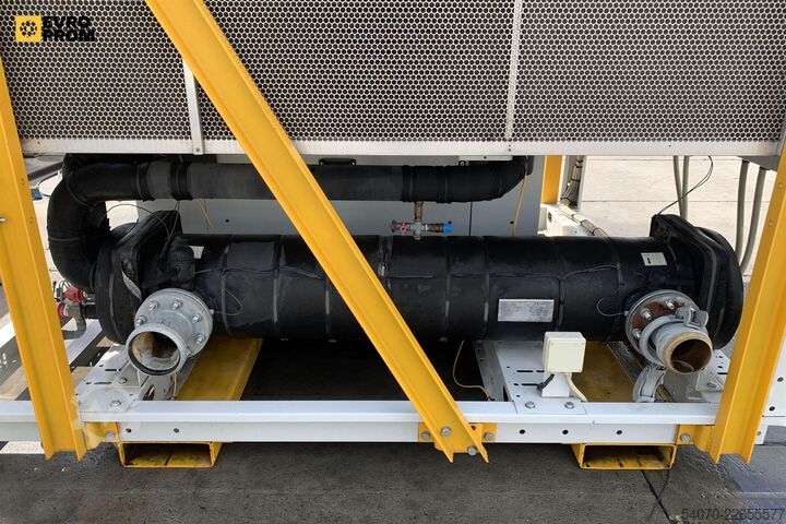  Used Industrial Chiller CLIMAVENETA - 300 kW | With warranty