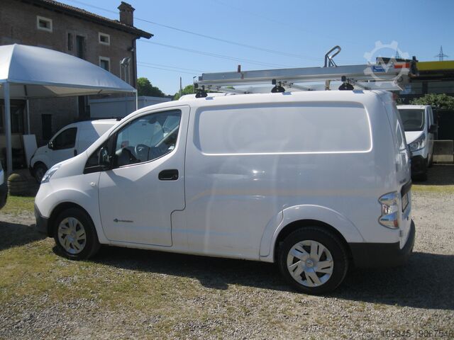 Furgonetă NISSAN eNV200