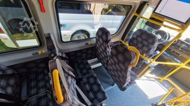 Minibusz MERCEDES-BENZ Sprinter 517 Heckniederflur Vorlauffahrzeug