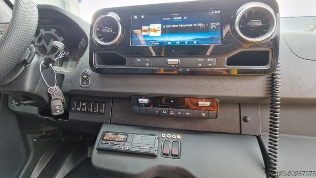 Minibus MERCEDES-BENZ Sprinter 517 Heckniederflur Vorlauffahrzeug