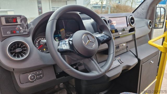 Minibus MERCEDES-BENZ Sprinter 517 Heckniederflur Vorlauffahrzeug