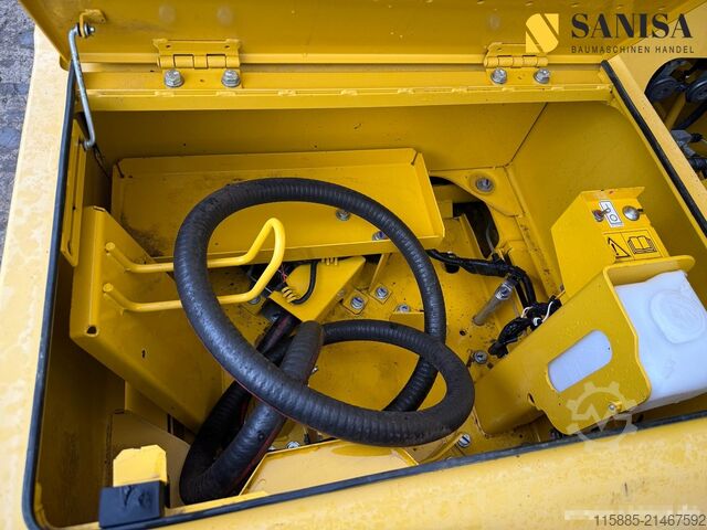 Pásový bagr Komatsu PC 210 LC-11/OilQuick 70-55/2xLöffel/ZSA