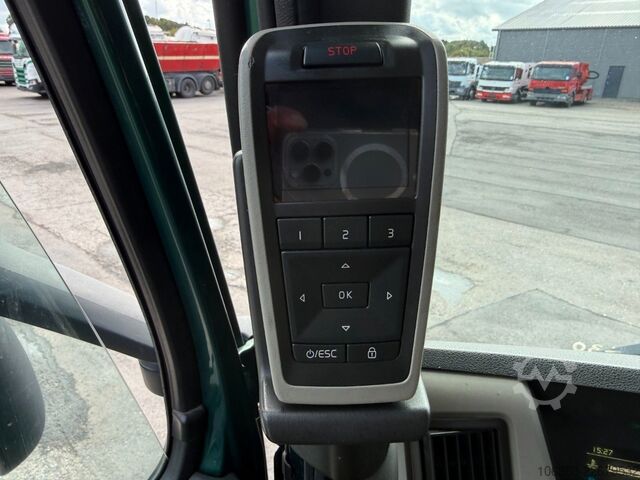 Autocarro ribaltabile VOLVO FM 500 8x4*4 Nopa Kipper / Tipper Euro 6