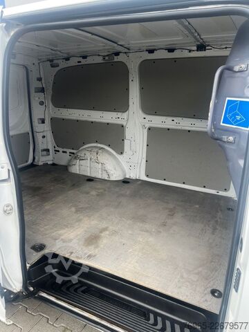 Panelvan MERCEDES-BENZ Vito 114 LANG 6G KLIMA 3-SITZER TEMPOMAT EU6 AHK