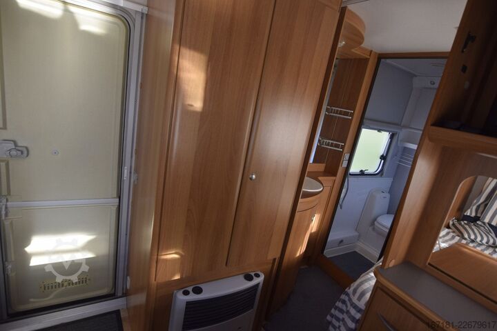 Caravan KNAUS Eurostar 450 mit Mover und Vorzelt