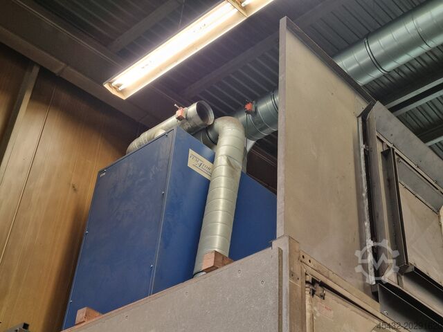 Diverse afzuiginstallaties met rollenaanvoertafel Messtisch Backenfutter