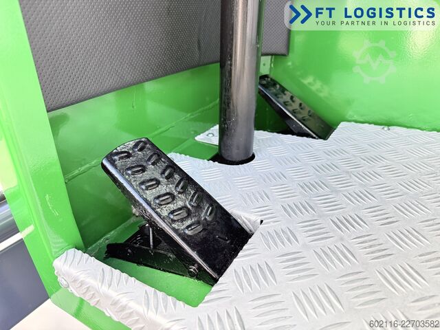 Carretilla retráctil de 4 vías Combilift C4500 DIESEL DUPLEX WIDE FORK POSITIONER