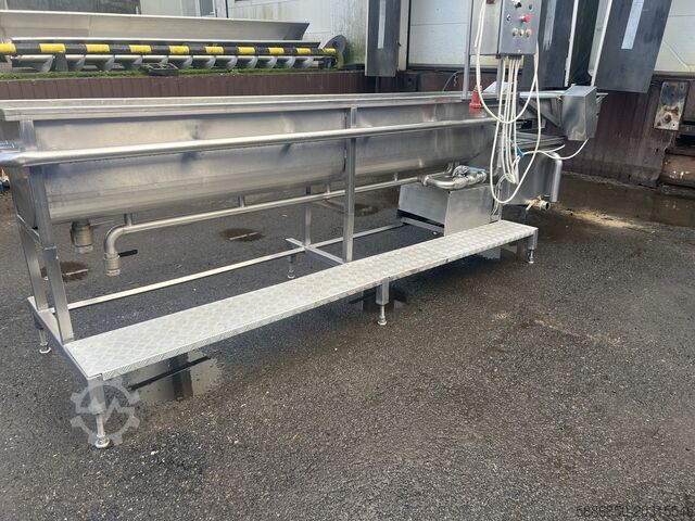 Fruit and vegetable washer