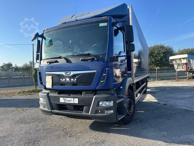 Camião de caixa fechada MAN TGM 16.250 EURO 6 16T FURGON