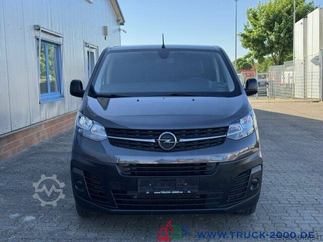 Minibusz Opel Vivaro Autom. Mixto Lang 5 Sitzer + AHK ON Navi/BC