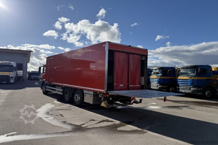 Refrigerated truck Mercedes-Benz Antos 2536 6x2