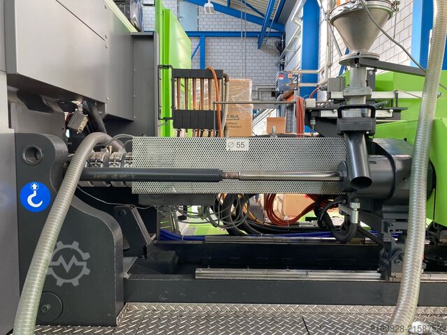 Sprøjtestøbemaskine med robot ENGEL victory 1050/160 tech CC200 A02 mit Robot ERC 23F regular RC 200 integriert