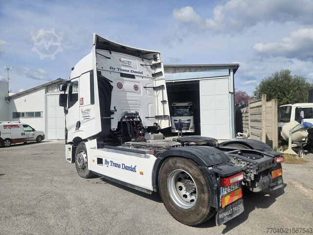Standard tractor unit Renault T480