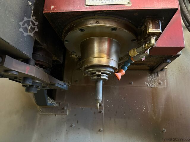Centre d'usinage CNC Emco Famup Emcomill E900