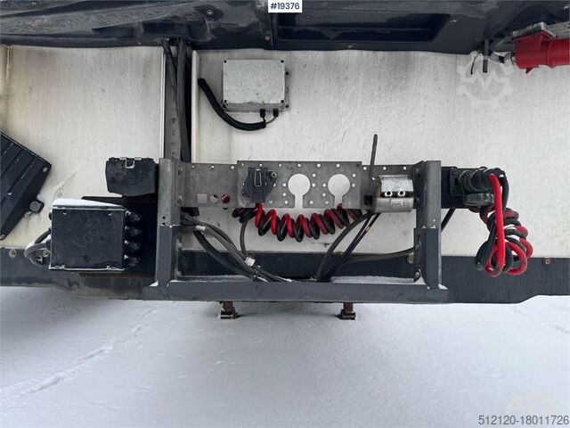 Gekoeld/bevroren transport System trailer closed semi w/ Thermo king unit and