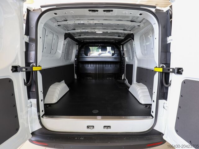 Minibüs Maxus eDELIVER 7 KA L1H1 77 kW/h Klima Kamera LED P