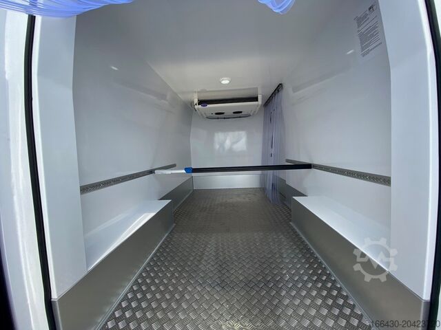 Miniautocarro Maxus DELIVER 9 Kühlkastenwagen MY 24 Fahrt- und St