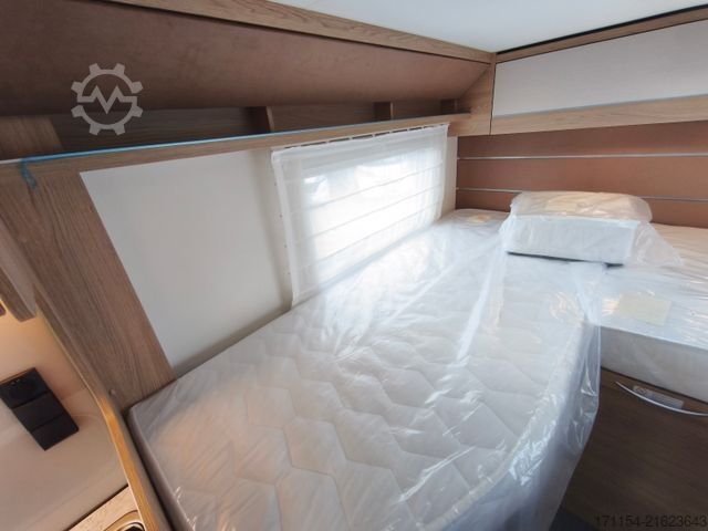 Half-integraal camper LMC Cruiser V 646 G,  Längsbetten, Navi,Automatik