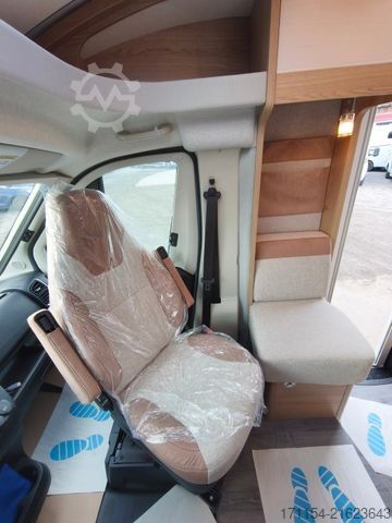 Half-integraal camper LMC Cruiser V 646 G,  Längsbetten, Navi,Automatik