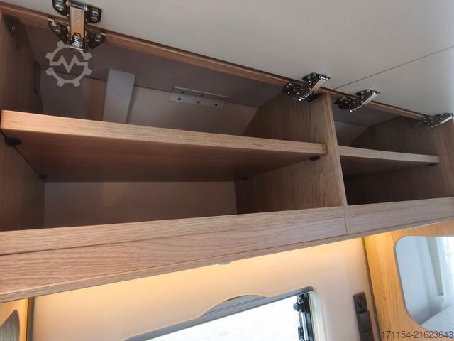 Half-integraal camper LMC Cruiser V 646 G,  Längsbetten, Navi,Automatik