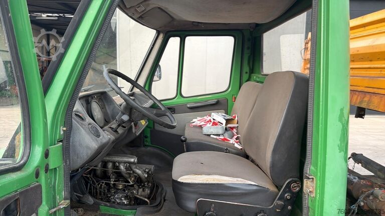 Tipper 3 côtés Mercedes-Benz Vario 408 (MANUAL PUMP / TIPPER / POMPE MANUELL...