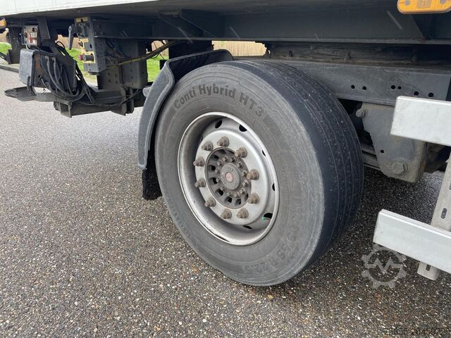 Kuffert Schmitz SKO 24 Closed Box / SAF / Discbrakes / Steering...