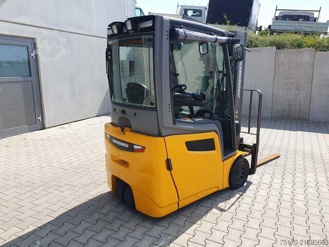 Heftruck Jungheinrich EFG 215 / Triplex: 4.25m! / SS / nur 3.488h!