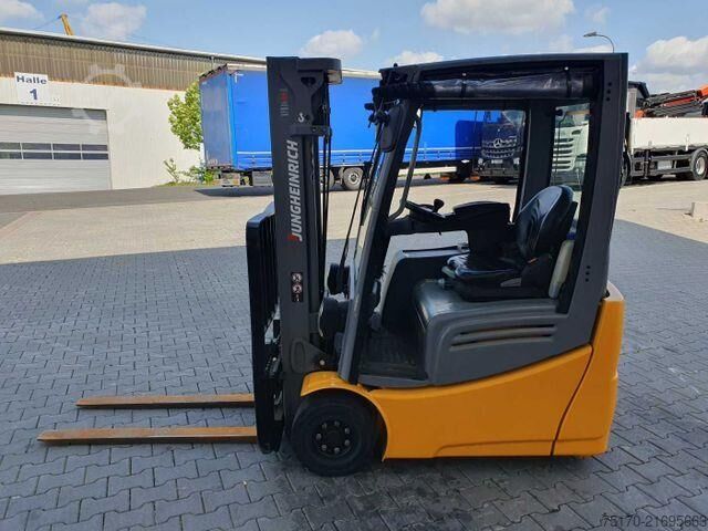 Heftruck Jungheinrich EFG 215 / Triplex: 4.25m! / SS / nur 3.488h!
