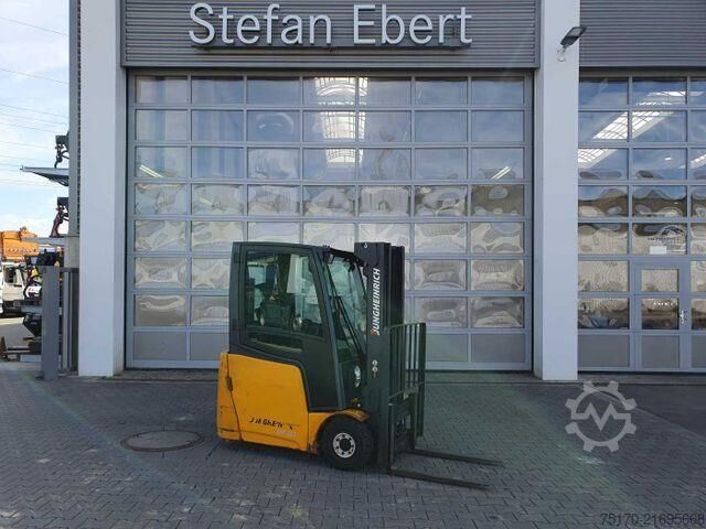 Heftruck Jungheinrich EFG 215 / Triplex: 4.35m! / SS / nur 2.054h!