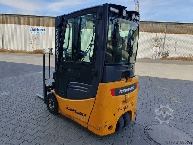 Heftruck Jungheinrich EFG 215 / Triplex: 4.35m! / SS / nur 2.054h!