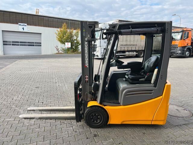 Heftruck Jungheinrich EFG 215 / Triplex: 4.25m! / SS / 1.573h / 2024