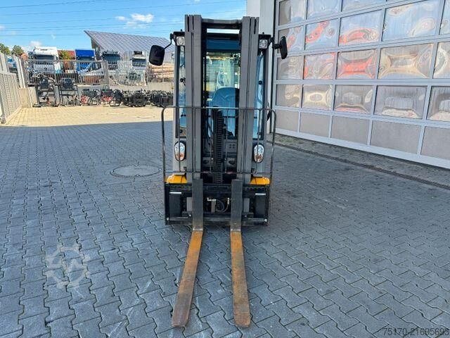 Heftruck Jungheinrich EFG 215 / Triplex: 4.25m! / SS / nur 2.865h!