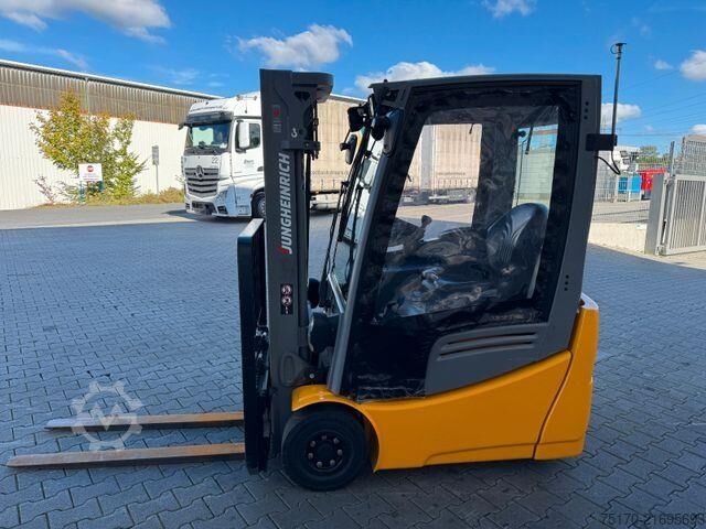 Heftruck Jungheinrich EFG 215 / Triplex: 4.25m! / SS / nur 2.865h!