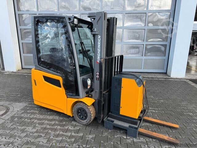 Heftruck Jungheinrich EFG 215 / Triplex: 4.25m! / SS / nur 3.092h!